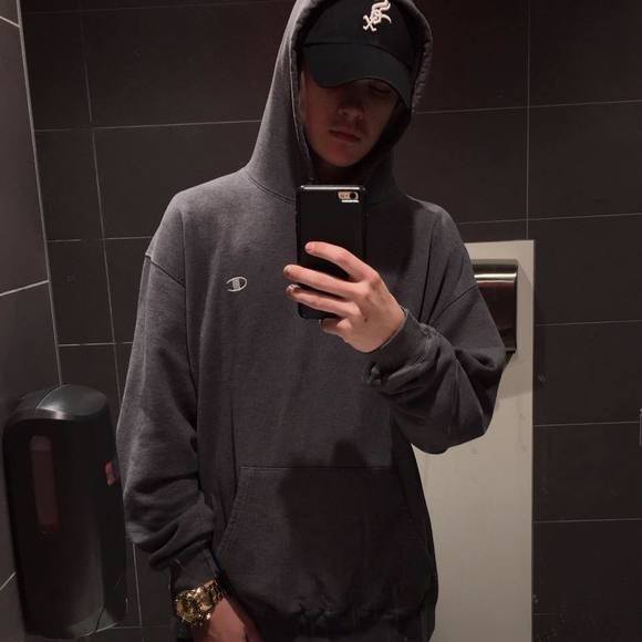 Meet your Posher, Andrew - Picture 1 of 1